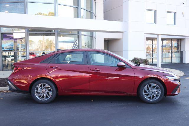 new 2025 Hyundai Elantra car, priced at $25,570