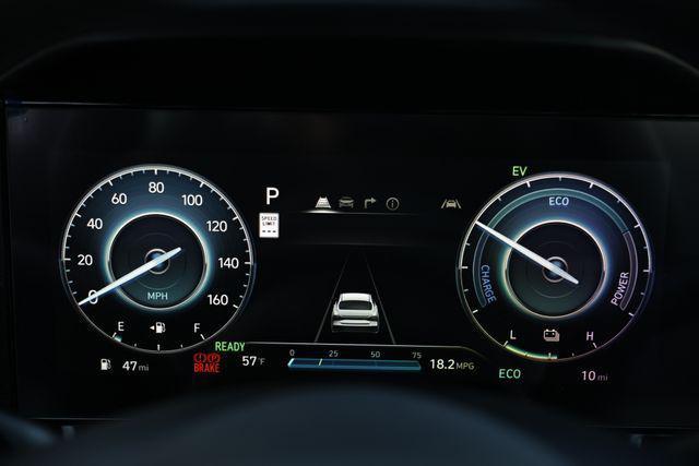 new 2025 Hyundai Elantra car, priced at $31,560