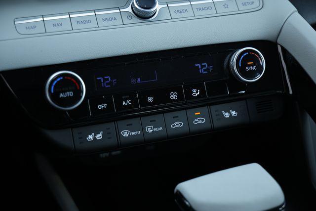 new 2025 Hyundai Elantra car, priced at $31,560