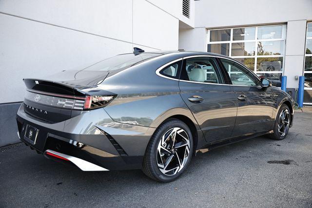 new 2025 Hyundai Sonata car, priced at $32,920