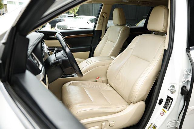 used 2017 Toyota Highlander Hybrid car, priced at $22,998