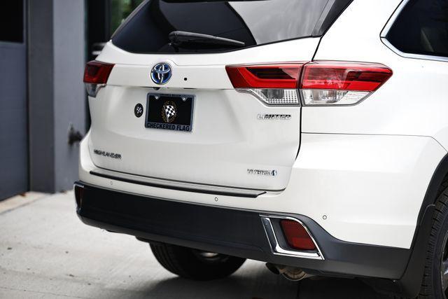 used 2017 Toyota Highlander Hybrid car, priced at $22,998