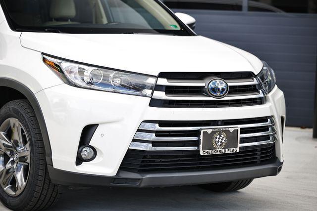 used 2017 Toyota Highlander Hybrid car, priced at $22,998