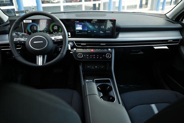 new 2025 Hyundai Sonata Hybrid car, priced at $33,595