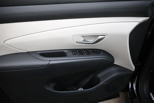 new 2025 Hyundai TUCSON Hybrid car, priced at $38,465