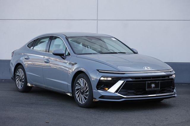 new 2024 Hyundai Sonata Hybrid car, priced at $32,365