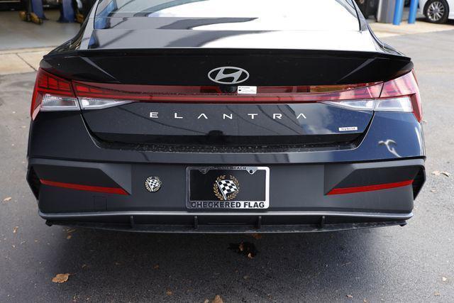 new 2025 Hyundai Elantra HEV car, priced at $28,770