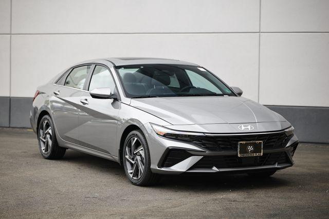 new 2025 Hyundai Elantra car, priced at $31,620