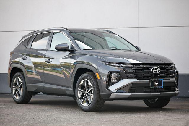 new 2025 Hyundai TUCSON Hybrid car, priced at $38,704