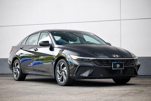 new 2025 Hyundai Elantra car, priced at $29,190