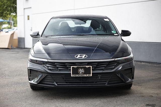 new 2025 Hyundai Elantra car, priced at $29,190