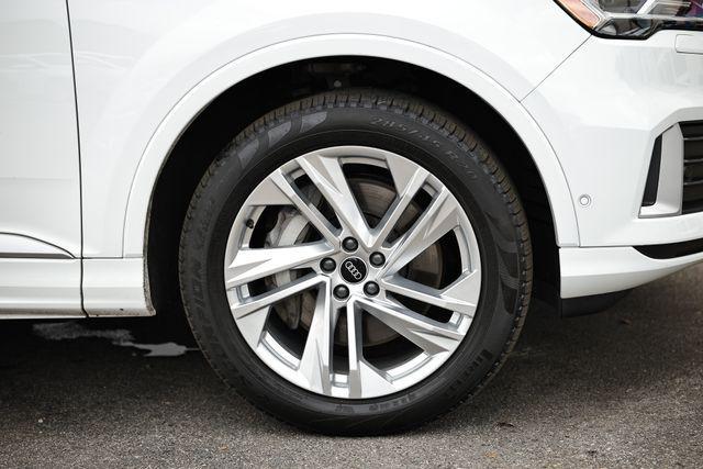used 2021 Audi Q7 car, priced at $33,374
