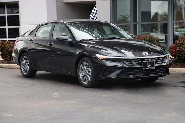 new 2025 Hyundai Elantra car, priced at $25,070