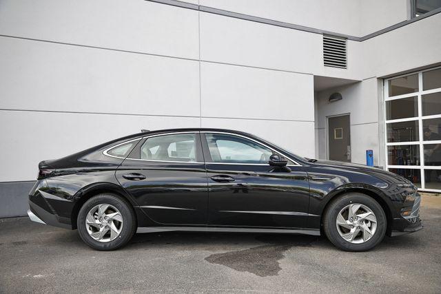 new 2025 Hyundai Sonata car, priced at $28,605