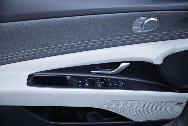 new 2025 Hyundai Elantra car, priced at $31,615