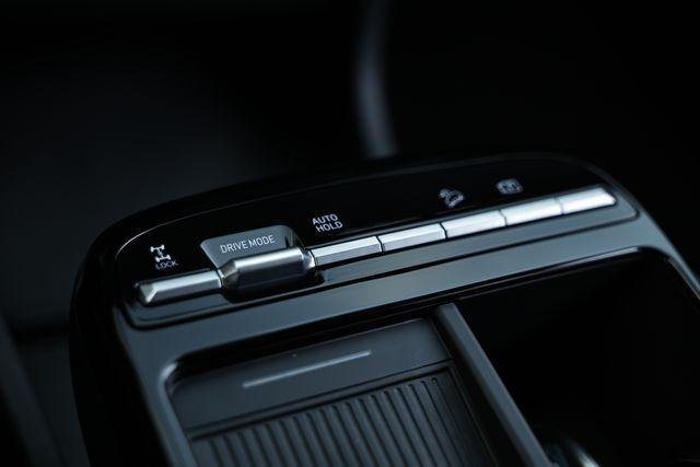 new 2025 Hyundai TUCSON Hybrid car, priced at $35,465
