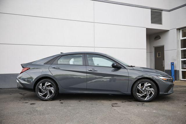 new 2025 Hyundai Elantra car, priced at $25,065