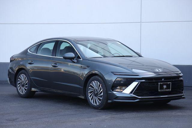 new 2024 Hyundai Sonata Hybrid car, priced at $38,895