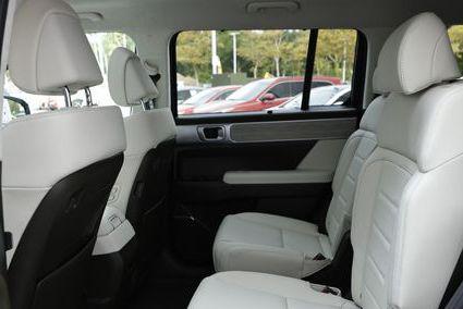new 2025 Hyundai SANTA FE HEV car, priced at $50,629