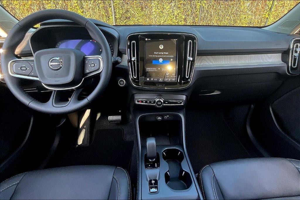 new 2026 Volvo XC40 car, priced at $45,995