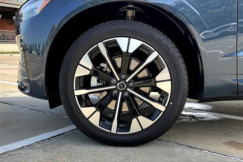 new 2026 Volvo XC60 car, priced at $57,985
