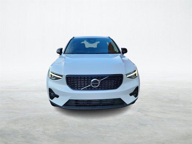 new 2024 Volvo XC40 car, priced at $46,078