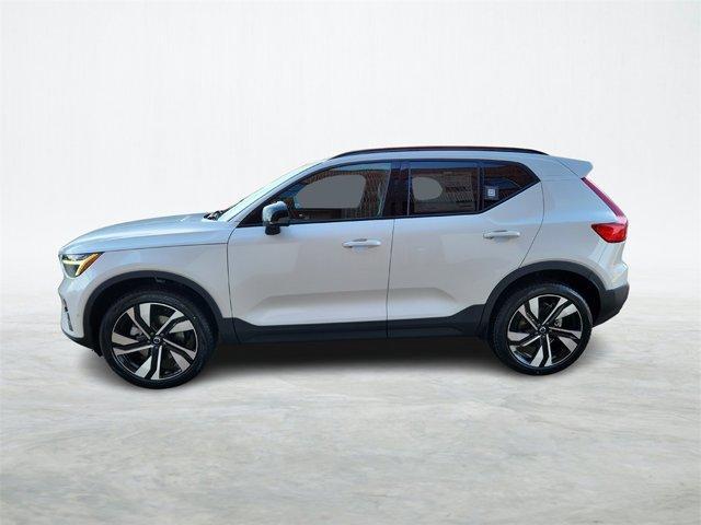 new 2024 Volvo XC40 car, priced at $46,078