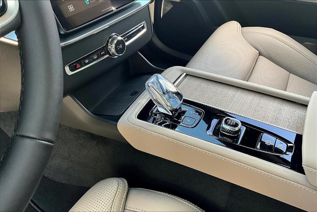 new 2026 Volvo XC90 car, priced at $75,575