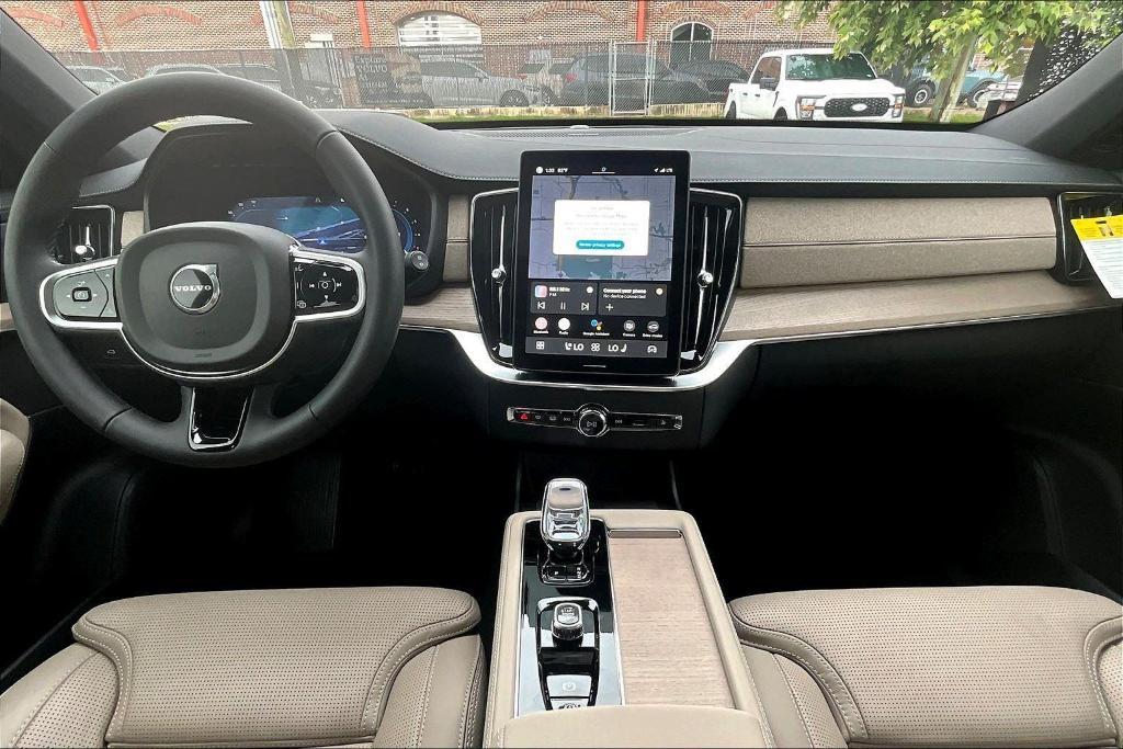 new 2025 Volvo XC90 car, priced at $68,245