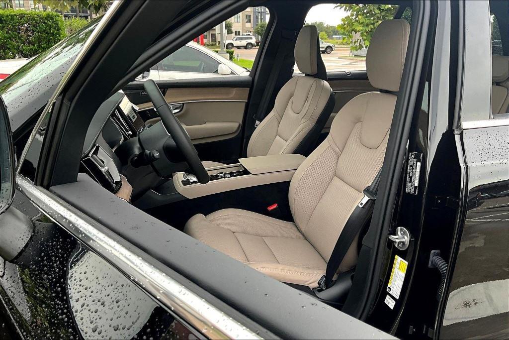 new 2025 Volvo XC90 car, priced at $68,245