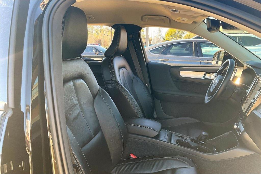 used 2022 Volvo XC40 car, priced at $30,788