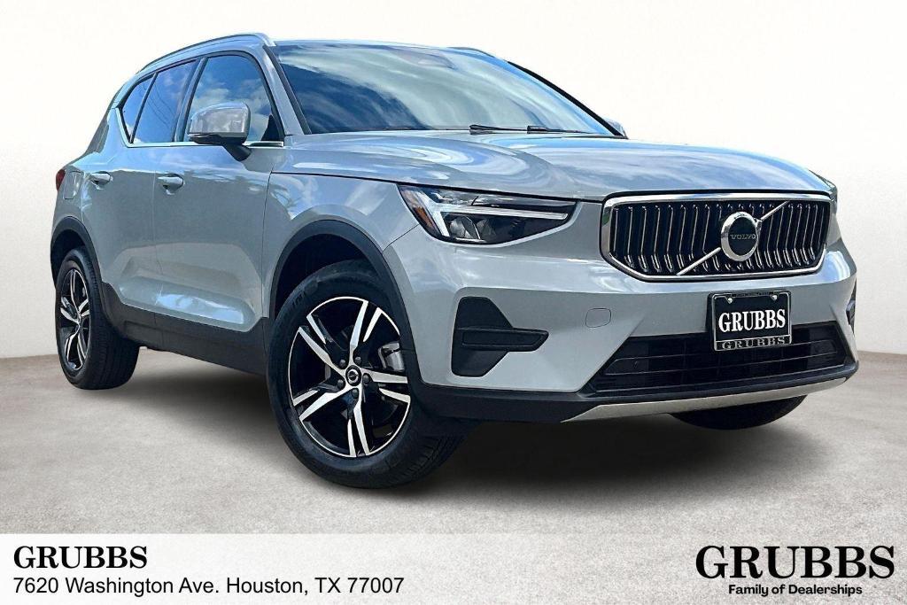 used 2025 Volvo XC40 car, priced at $31,763