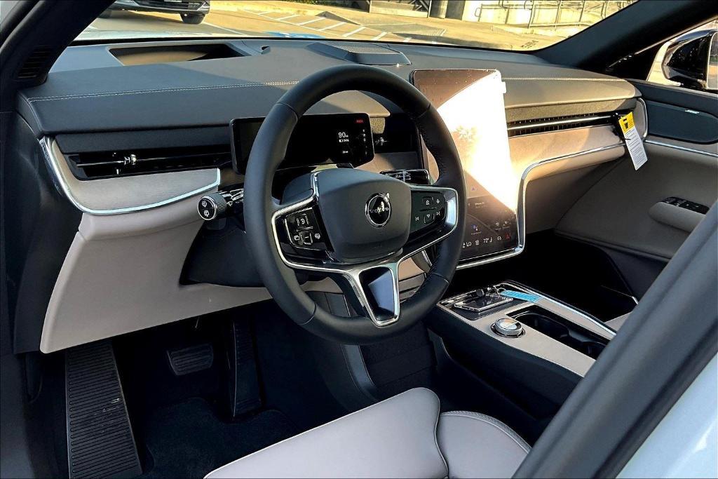 new 2025 Volvo EX90 car, priced at $87,090