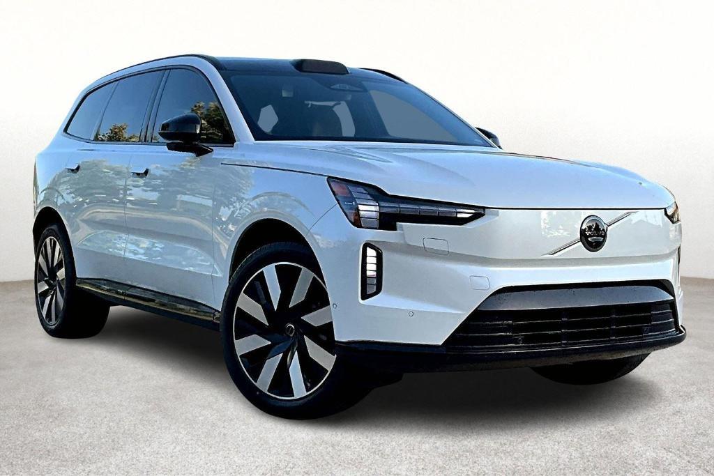 new 2025 Volvo EX90 car, priced at $87,090