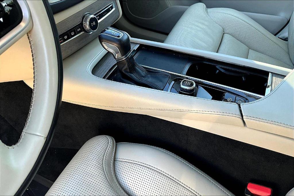used 2022 Volvo XC90 car, priced at $34,074