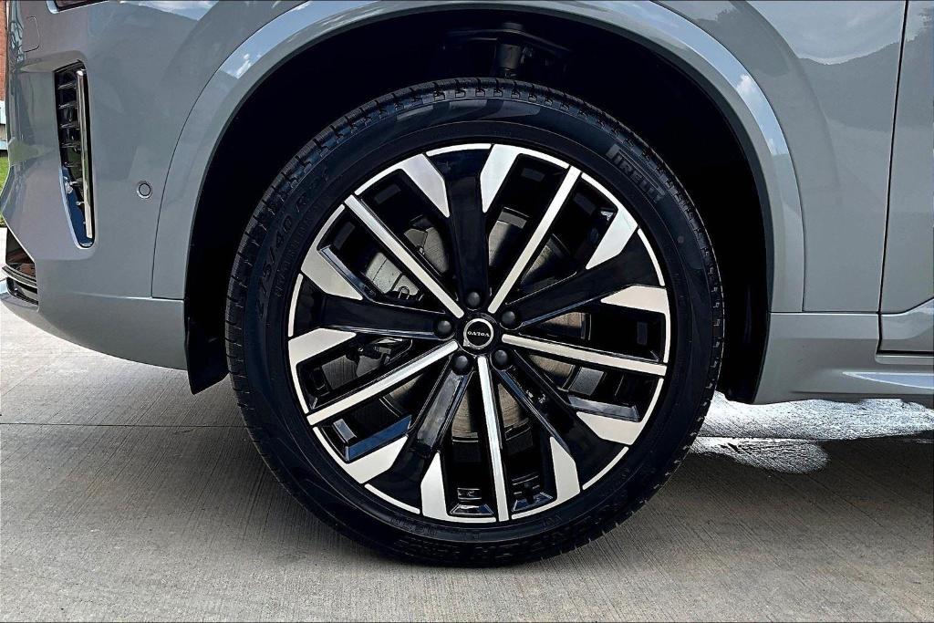 new 2026 Volvo XC90 car, priced at $75,155