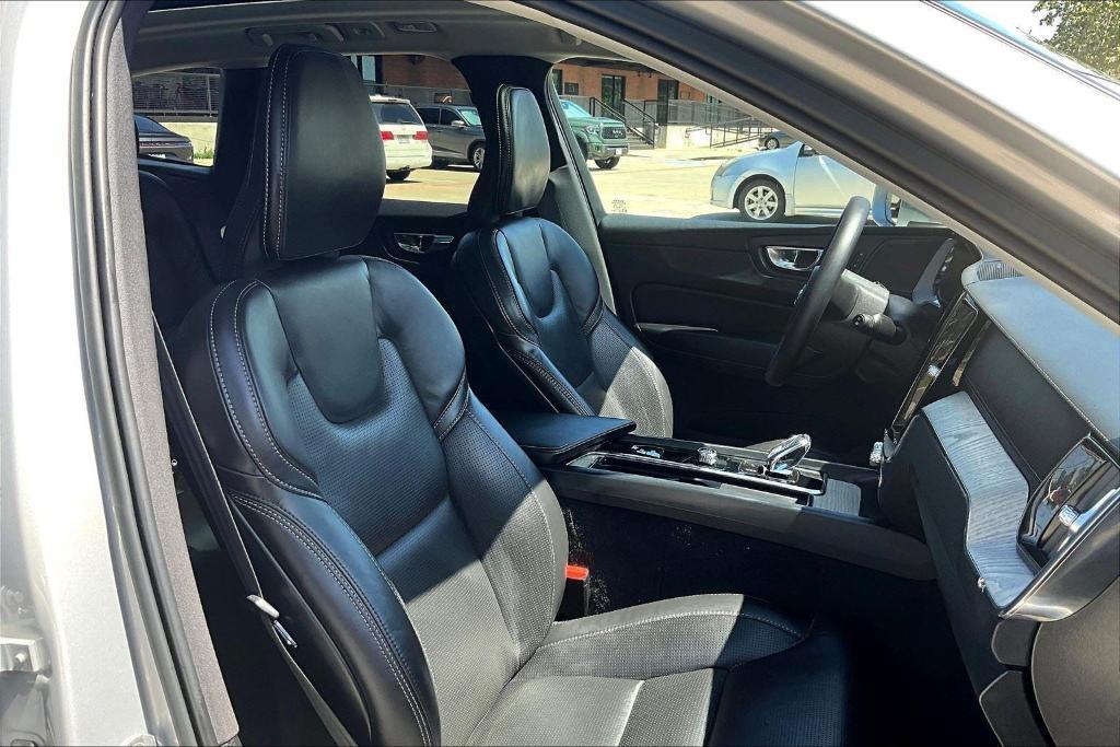 used 2022 Volvo XC60 car, priced at $40,000