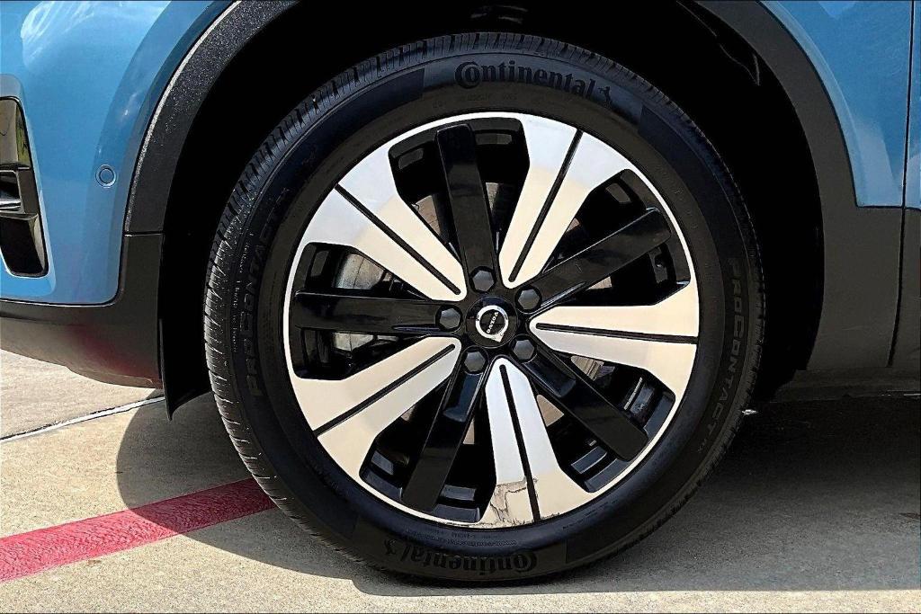 used 2023 Volvo C40 Recharge Pure Electric car, priced at $27,875