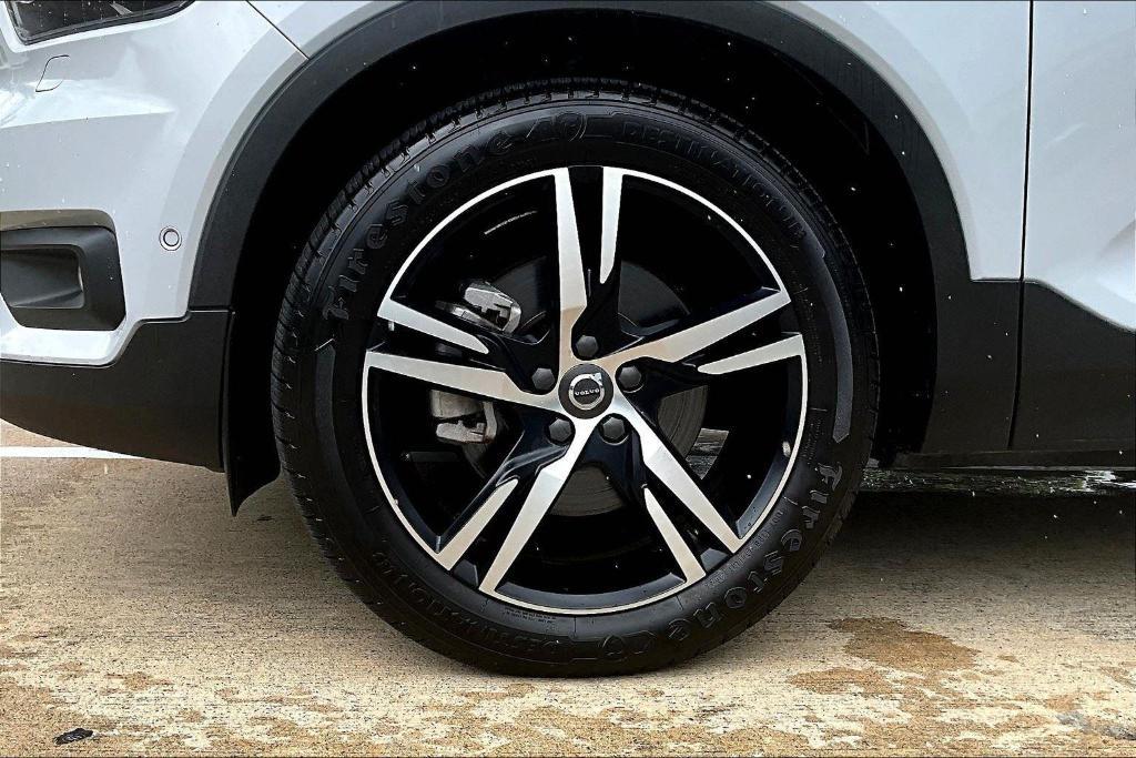 used 2022 Volvo XC40 car, priced at $28,560