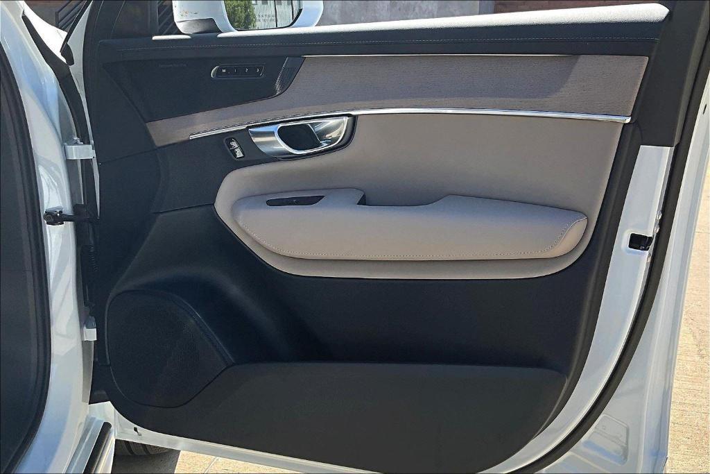 new 2026 Volvo XC90 car, priced at $75,155