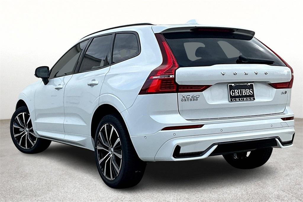 new 2025 Volvo XC60 car, priced at $55,385