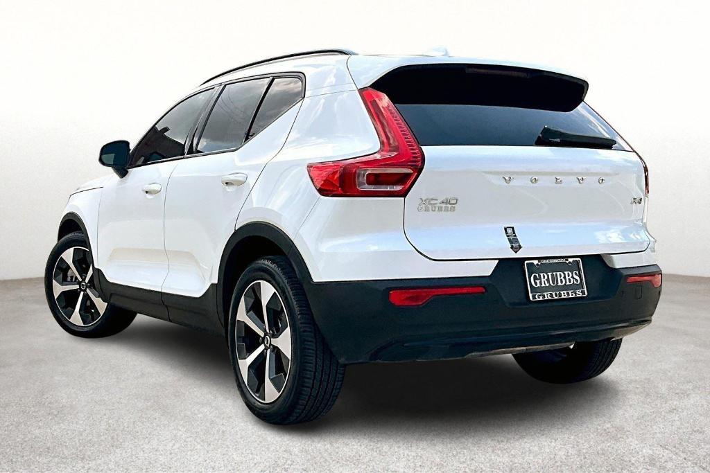 new 2025 Volvo XC40 car, priced at $48,315