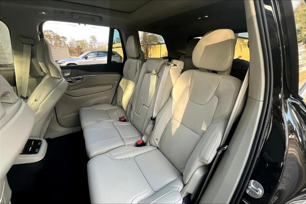 new 2025 Volvo XC90 car, priced at $62,850