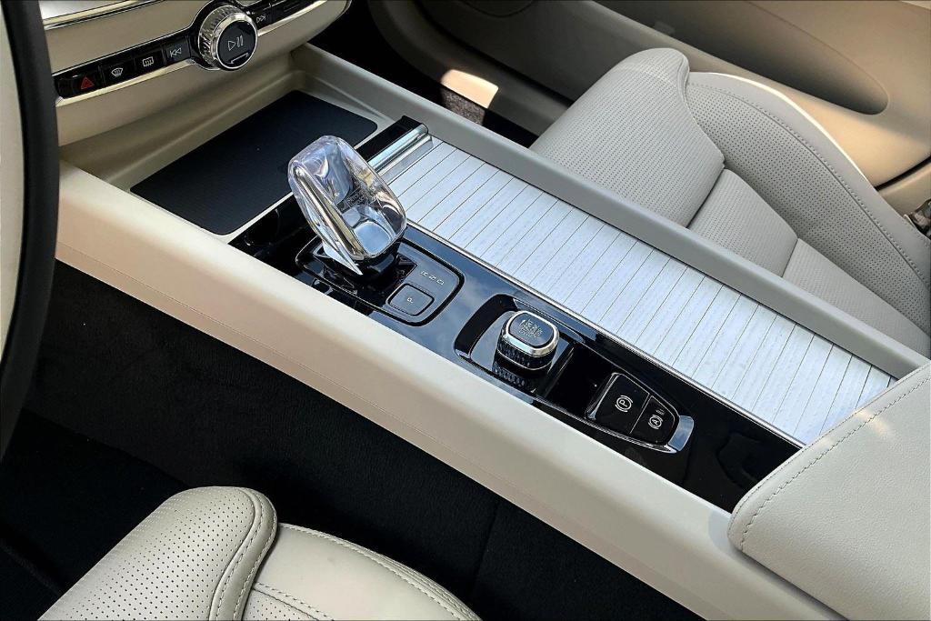 new 2026 Volvo XC60 car, priced at $66,045