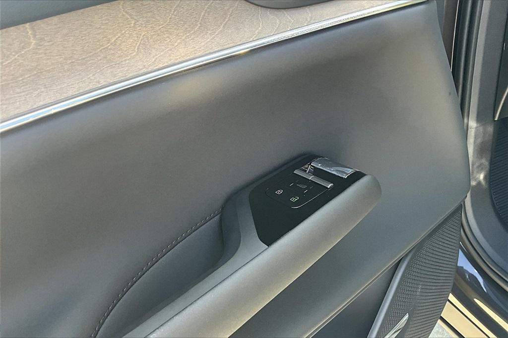 new 2025 Volvo EX90 car, priced at $85,640