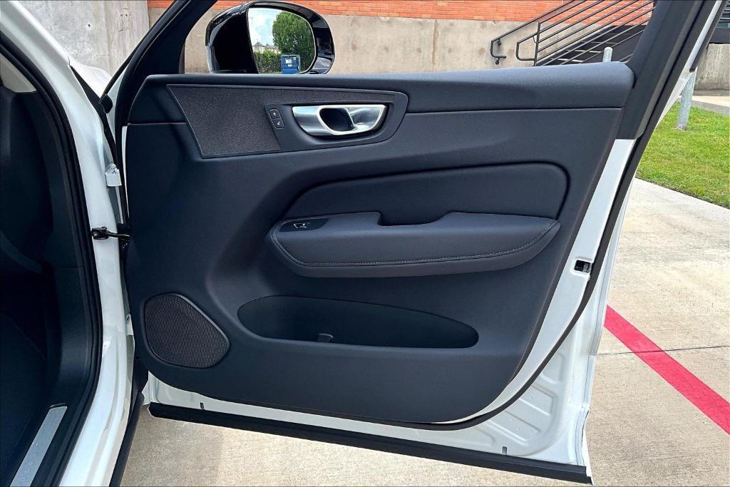 new 2026 Volvo XC60 car, priced at $50,995