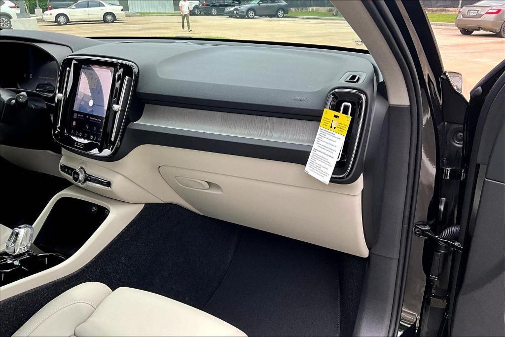 new 2026 Volvo XC40 car, priced at $49,800