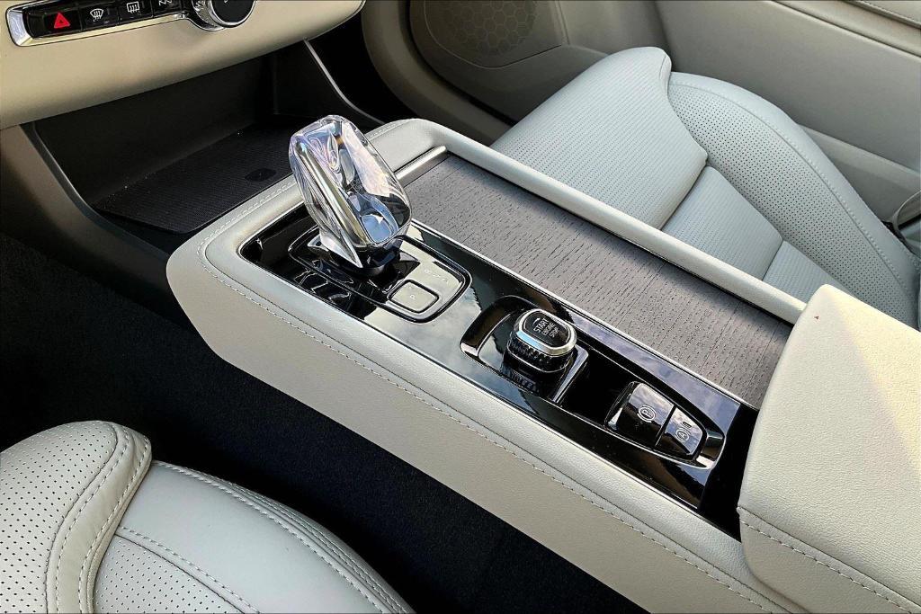 new 2026 Volvo XC90 car, priced at $75,155