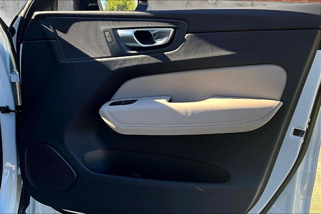 new 2026 Volvo XC60 car, priced at $57,985