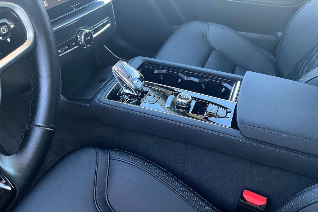 used 2025 Volvo XC90 car, priced at $51,014